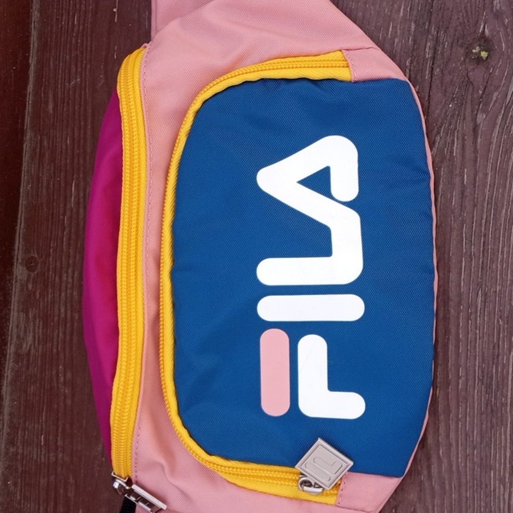 Fila - Picture 2 of 6